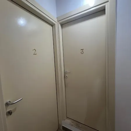 Station Rooms37 3*